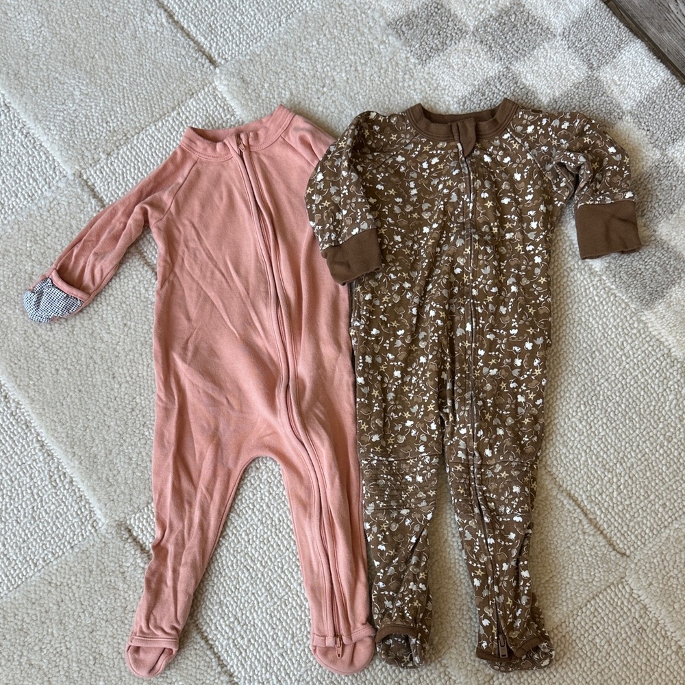 Goumi footies size 3-6 6-9 months bundle of 2